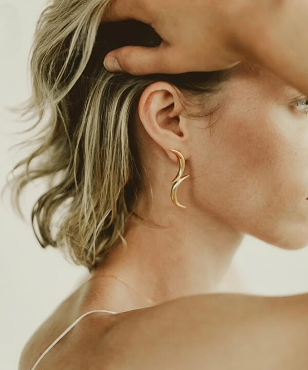 BYKOUE Golden Crescent Wave Earrings