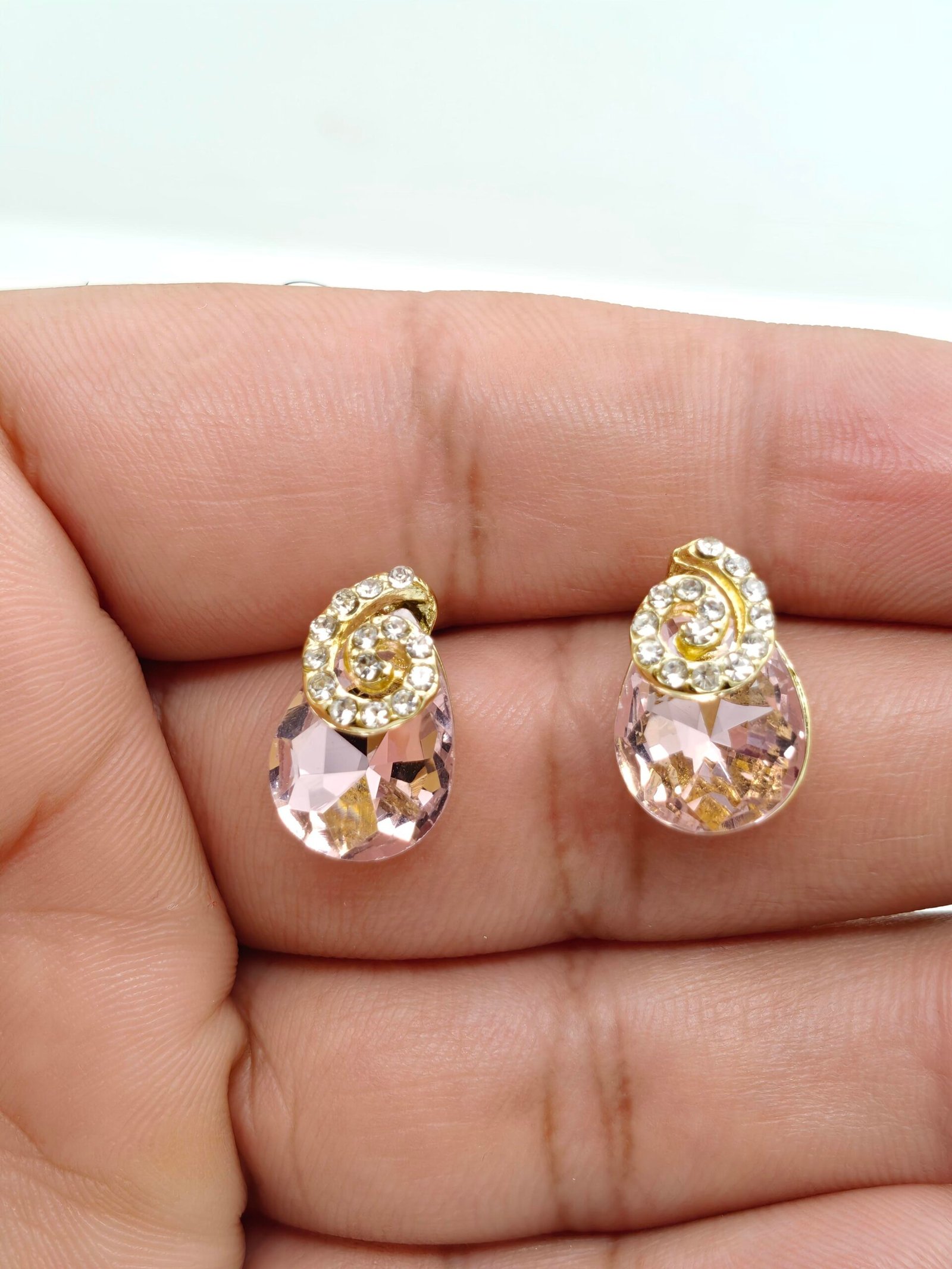 Pink Crystal Pendant Necklace & Earrings Set - Image 3