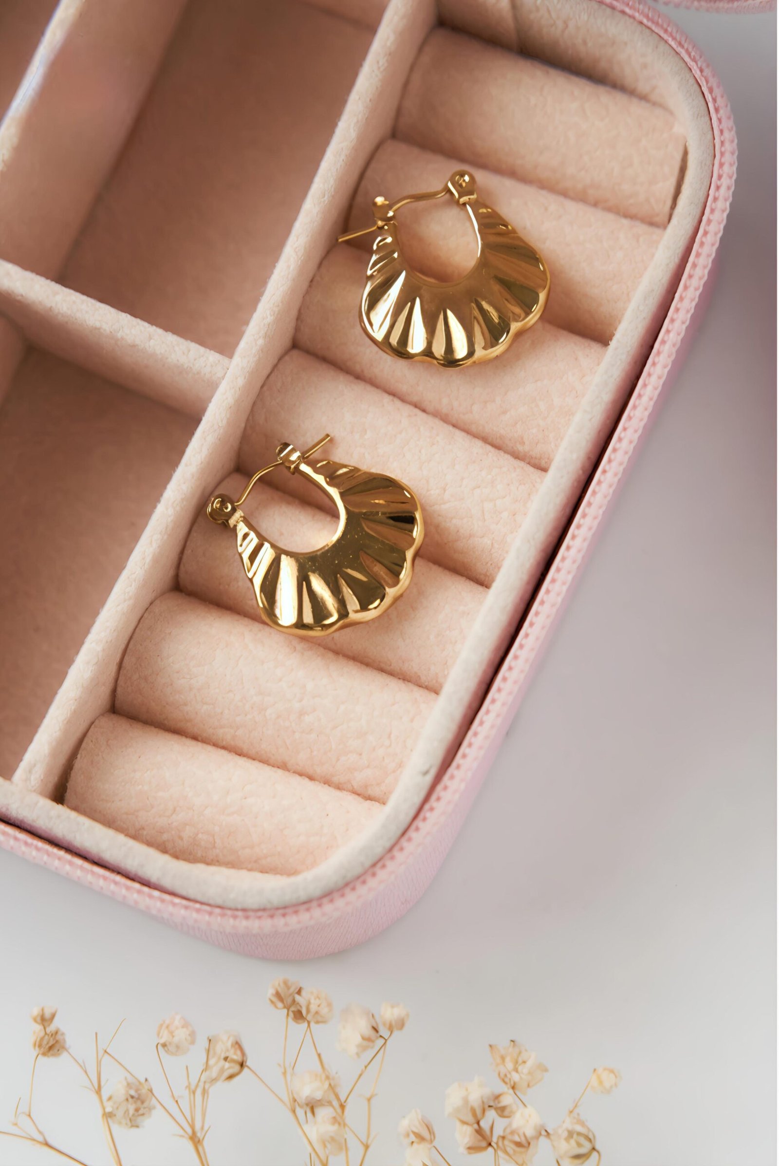 Classic Gold-Plated Textured Hoop Earrings - Image 4
